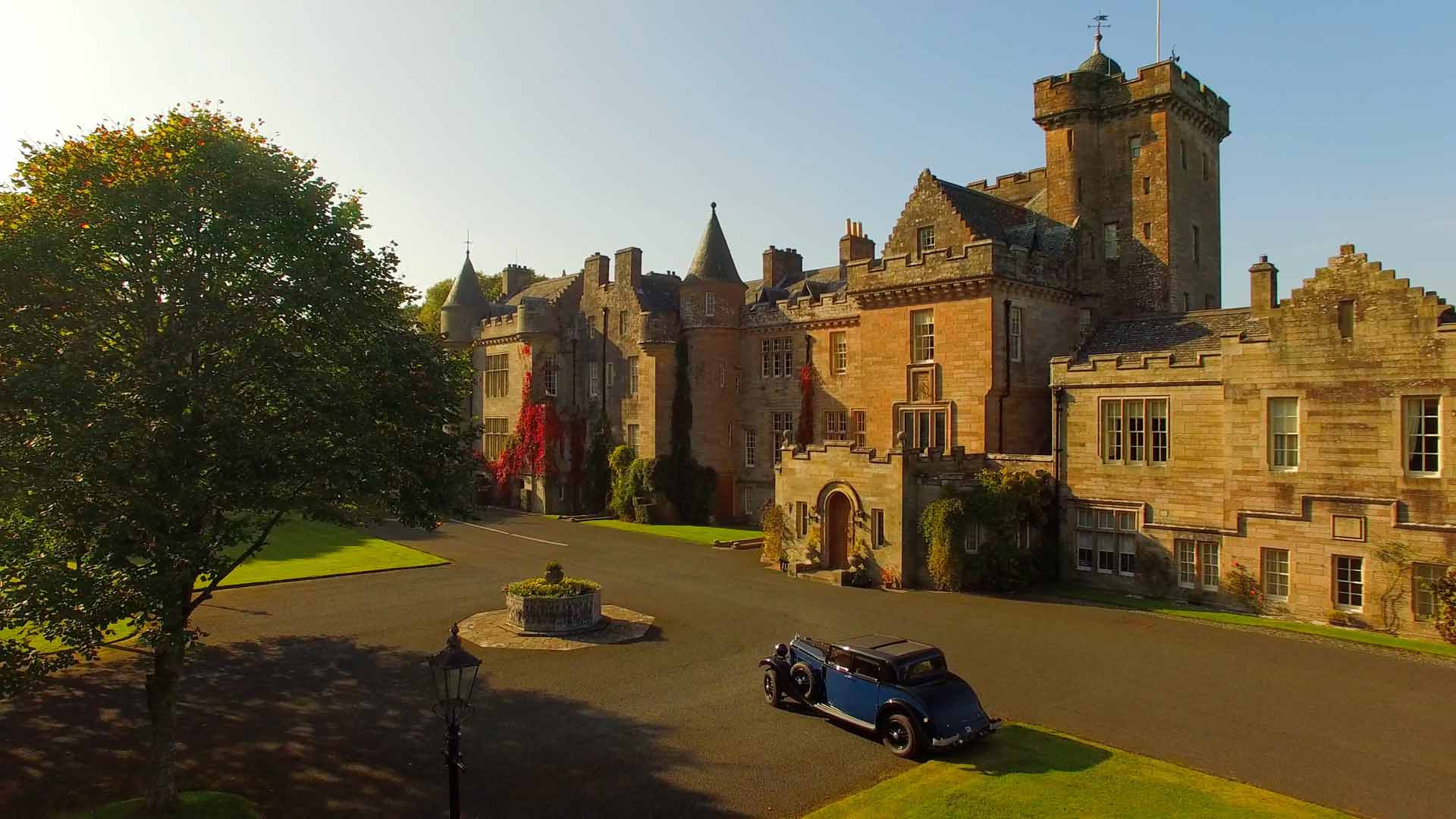 how-much-does-it-cost-to-stay-in-a-castle-in-scotland